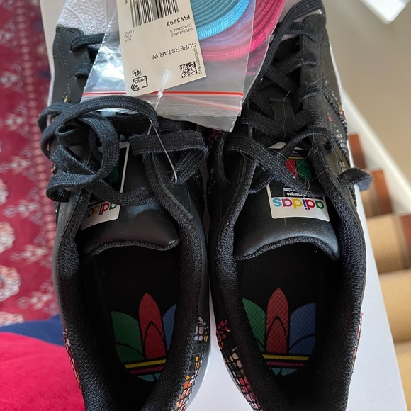 Adidas superstar womens shoes!! - Picture 5 of 8